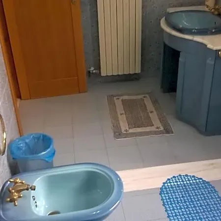 B&bgalatina1 Cis Alojamento de Acomodação e Pequeno-almoço 3*